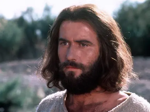 यीसु के सिनेमा से लेवल गइल फोटो